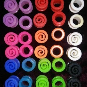 15 pairs of 1/2 inch gauges